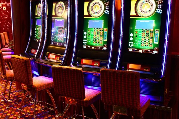 goltogel 139 desktop site game library interface showing live tables and slots